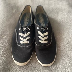 9 Womens Black Keds